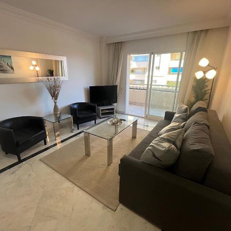 Heart Of Puerto Banus Newly Renavated Free Parking , Wifi ,Pool,Gym,Padel Court Appartement Marbella Buitenkant foto