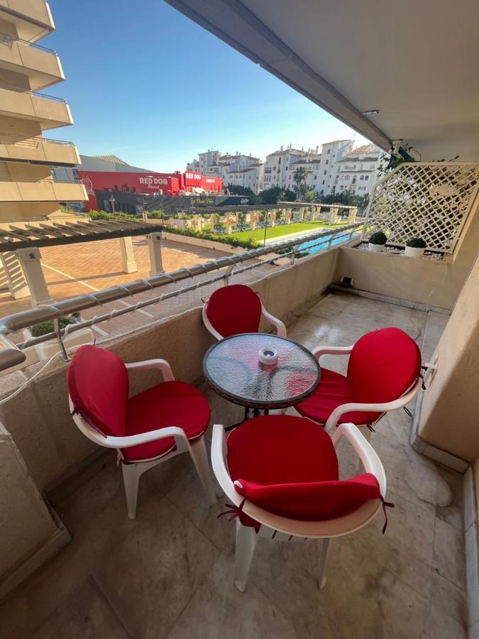 Heart Of Puerto Banus Newly Renavated Free Parking , Wifi ,Pool,Gym,Padel Court Appartement Marbella Buitenkant foto